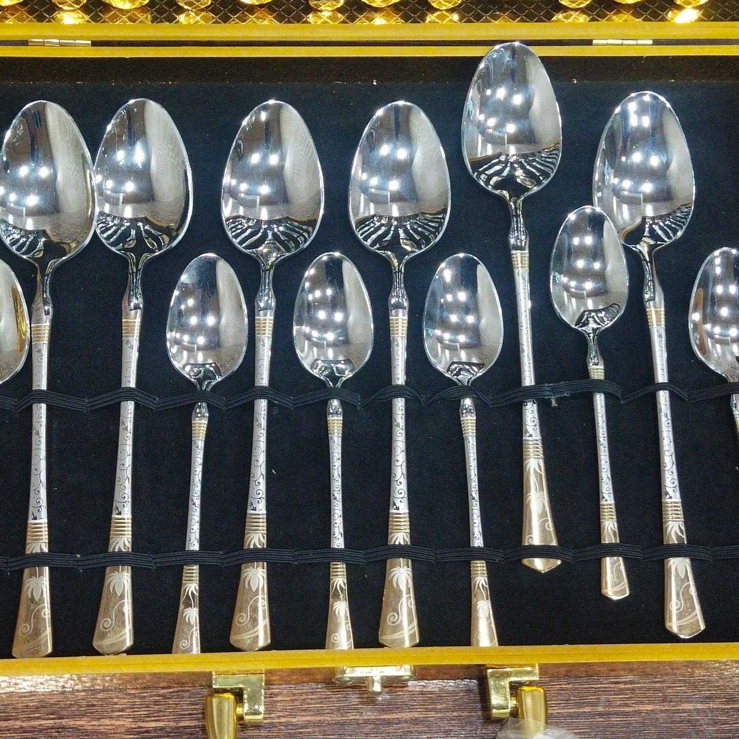 24 Pcs Cutlery Set