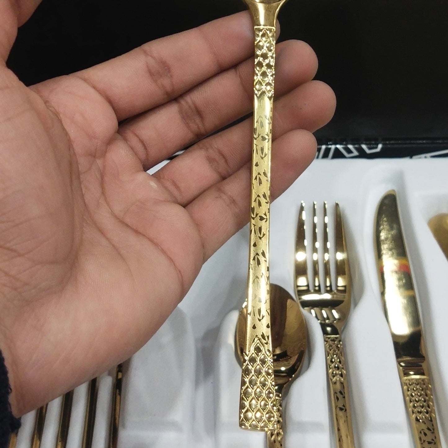 Ayd 24 Pcs Cutlery Set (Golden)