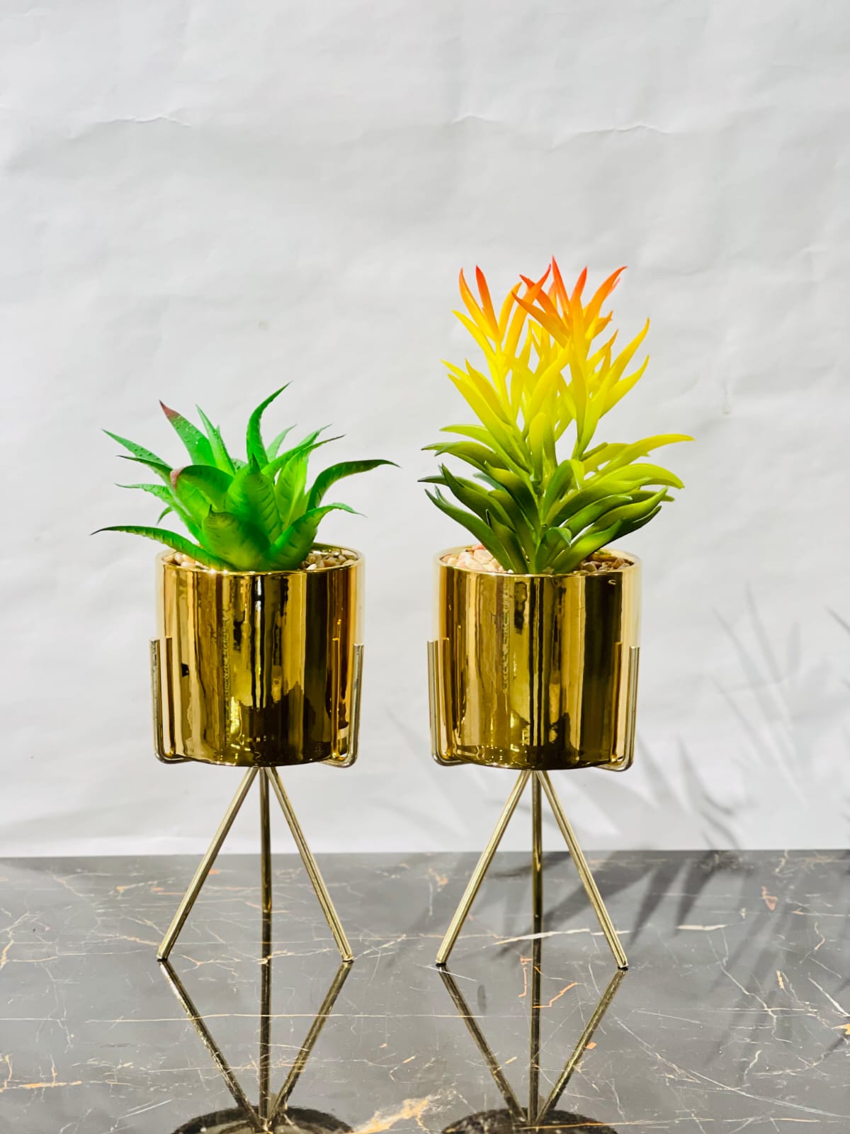 Ceramic Flower Pot With Metal Stand